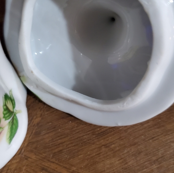 Vintage Hand painted Porcelain Yellow Rose Trinket box - Picture 9 of 9